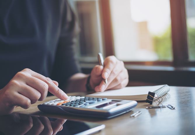 Instant payments and VOP